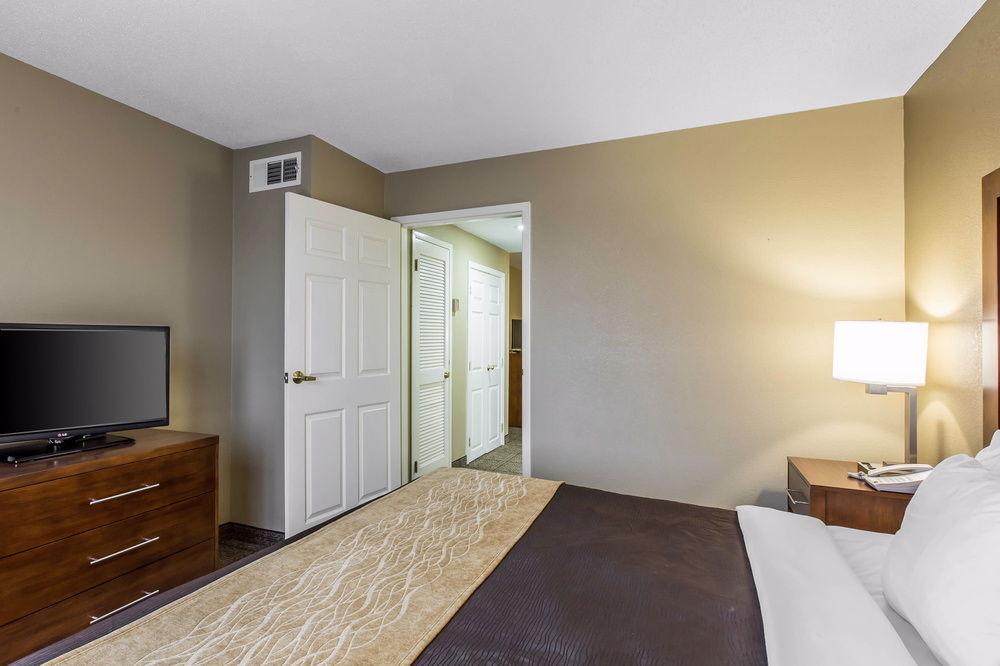 נורקרוס Comfort Inn & Suites Peachtree Corners מראה חיצוני תמונה