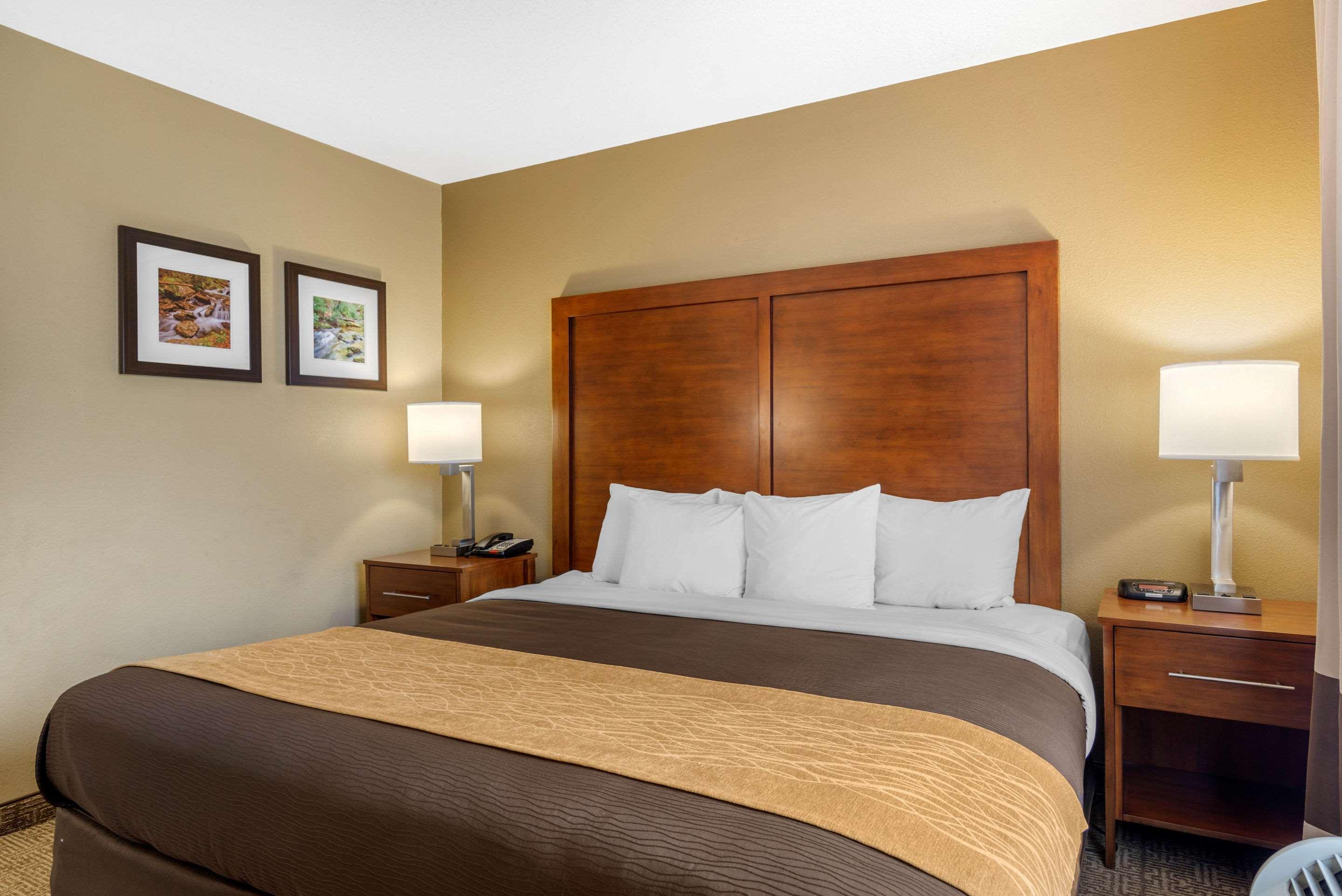 נורקרוס Comfort Inn & Suites Peachtree Corners מראה חיצוני תמונה