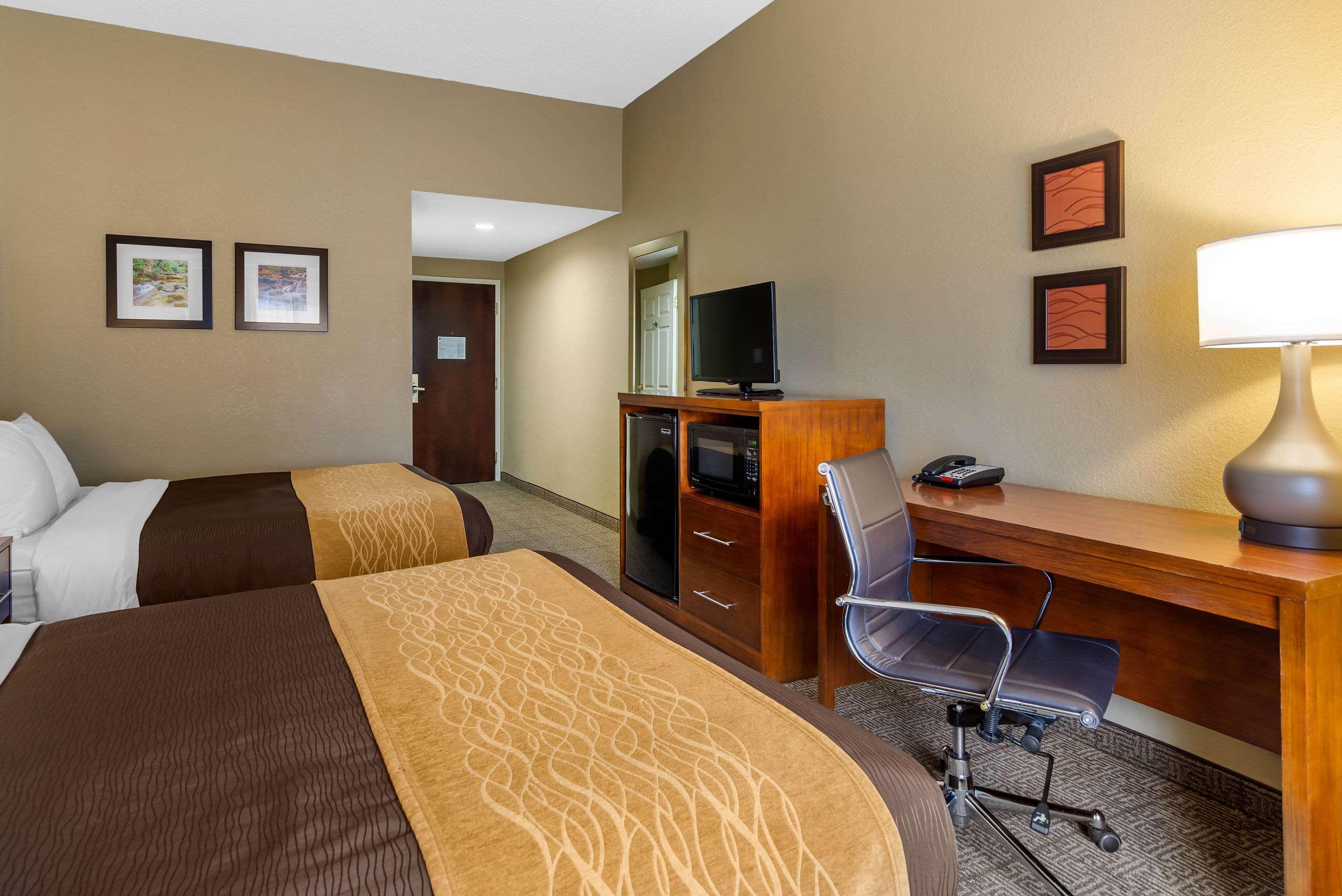 נורקרוס Comfort Inn & Suites Peachtree Corners מראה חיצוני תמונה