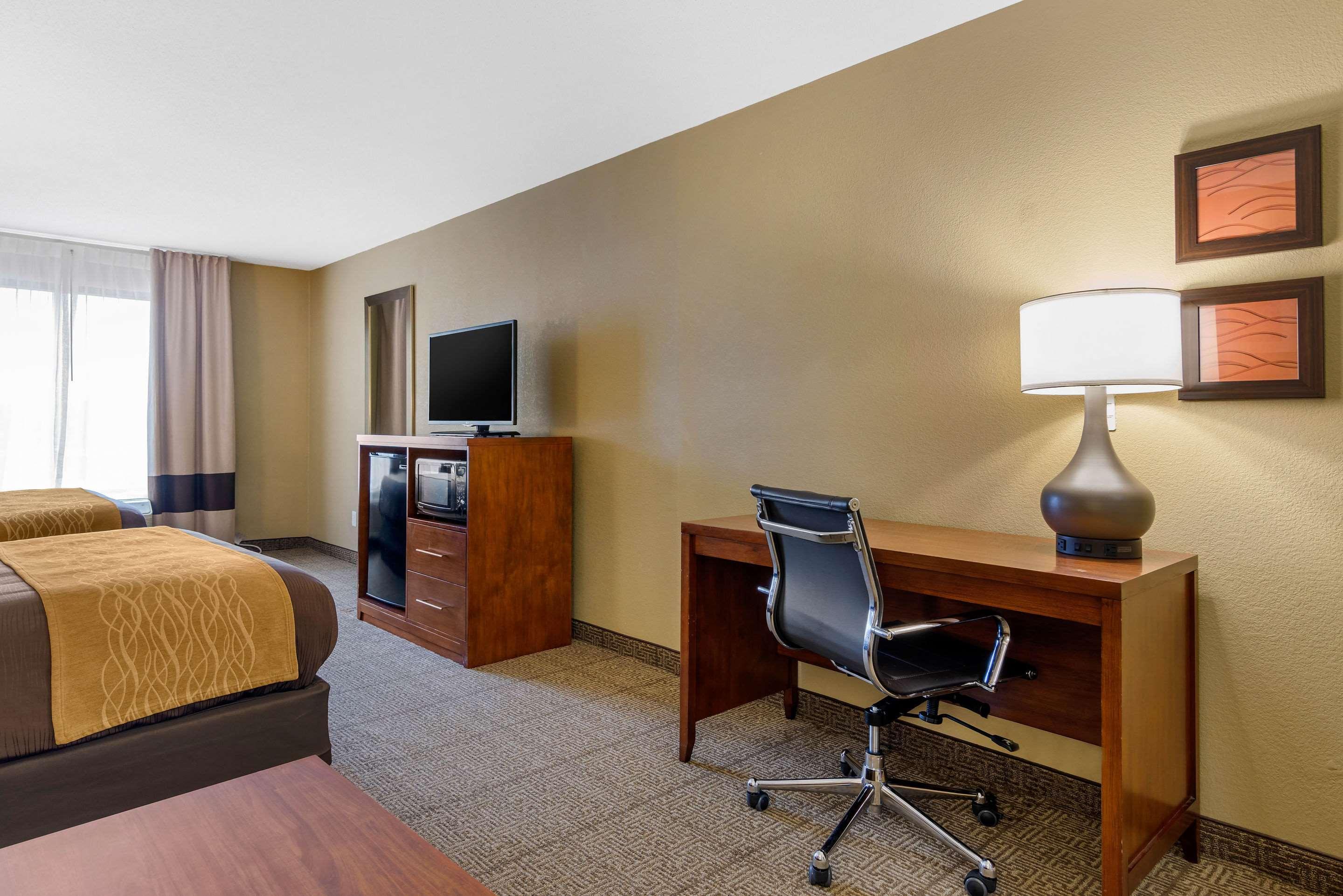 נורקרוס Comfort Inn & Suites Peachtree Corners מראה חיצוני תמונה