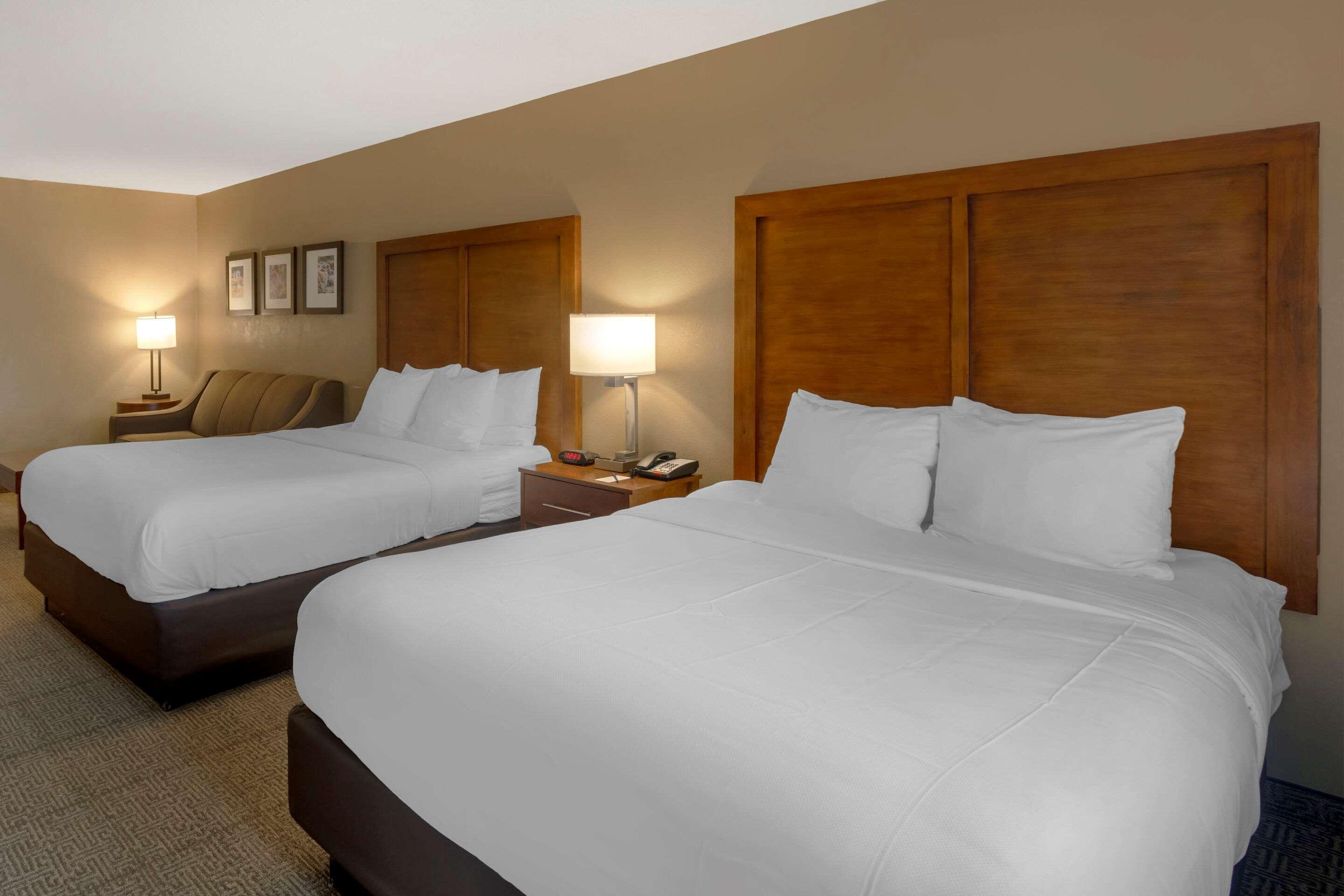 נורקרוס Comfort Inn & Suites Peachtree Corners מראה חיצוני תמונה