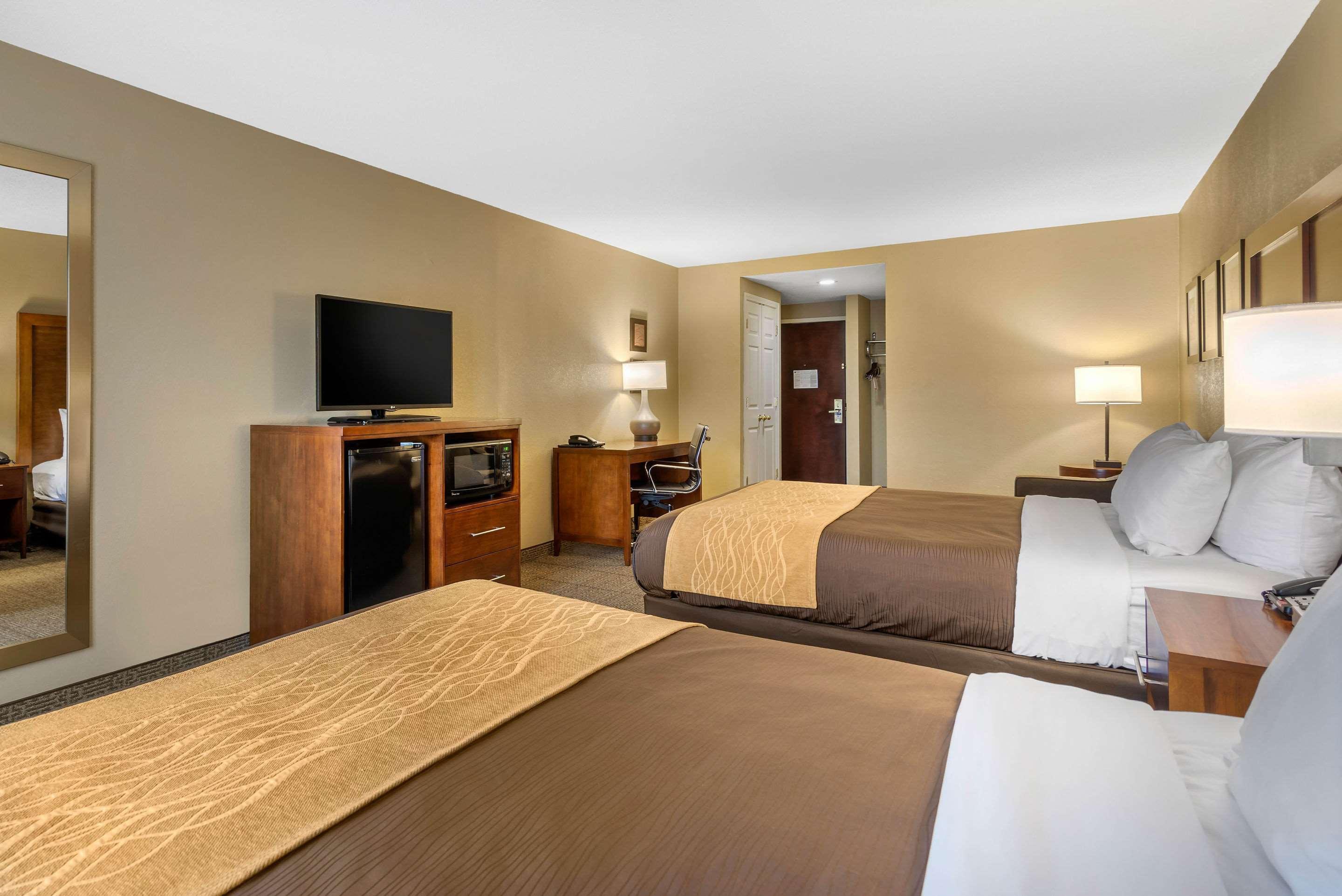 נורקרוס Comfort Inn & Suites Peachtree Corners מראה חיצוני תמונה