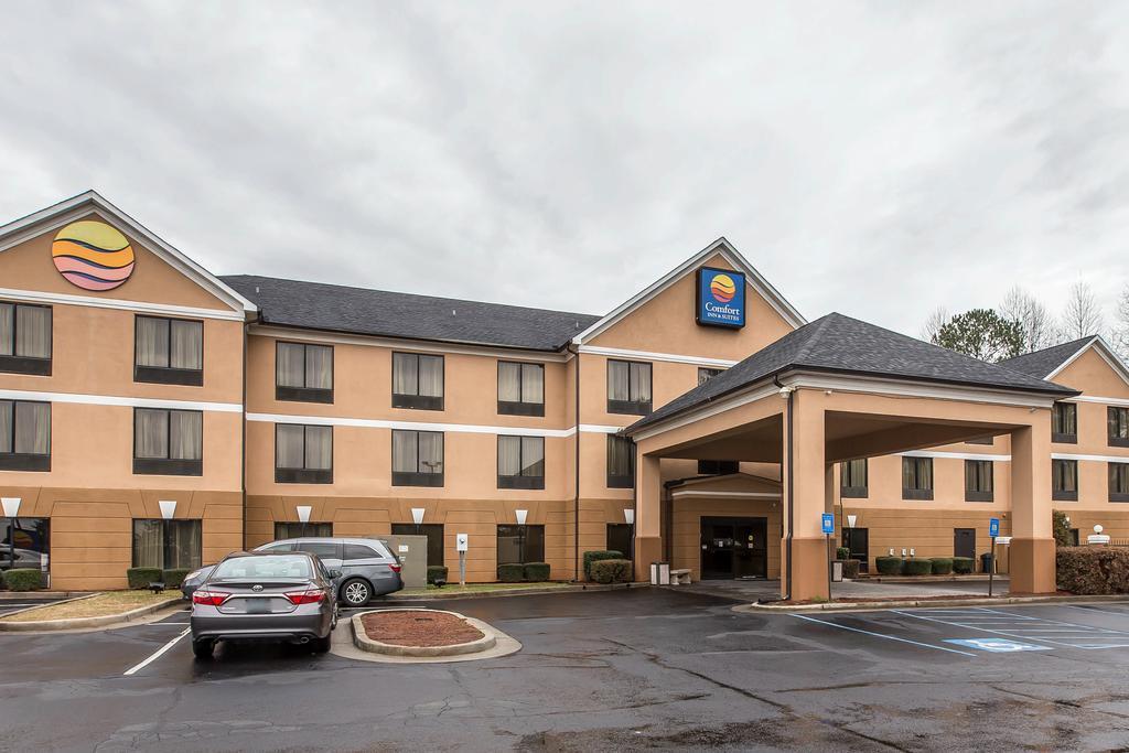 נורקרוס Comfort Inn & Suites Peachtree Corners מראה חיצוני תמונה