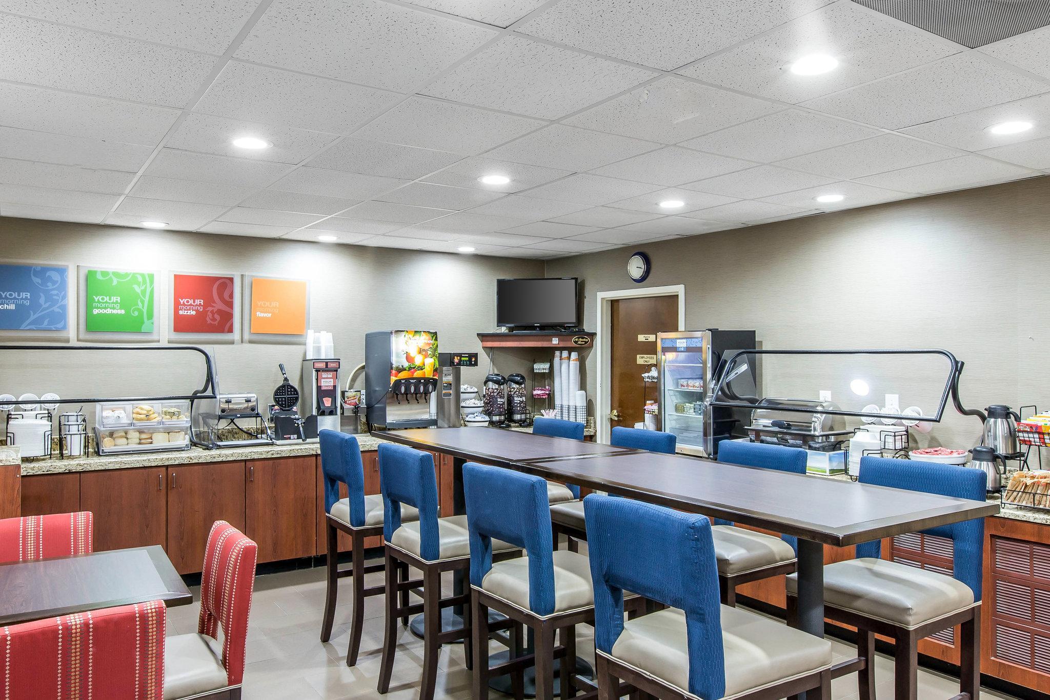 נורקרוס Comfort Inn & Suites Peachtree Corners מראה חיצוני תמונה