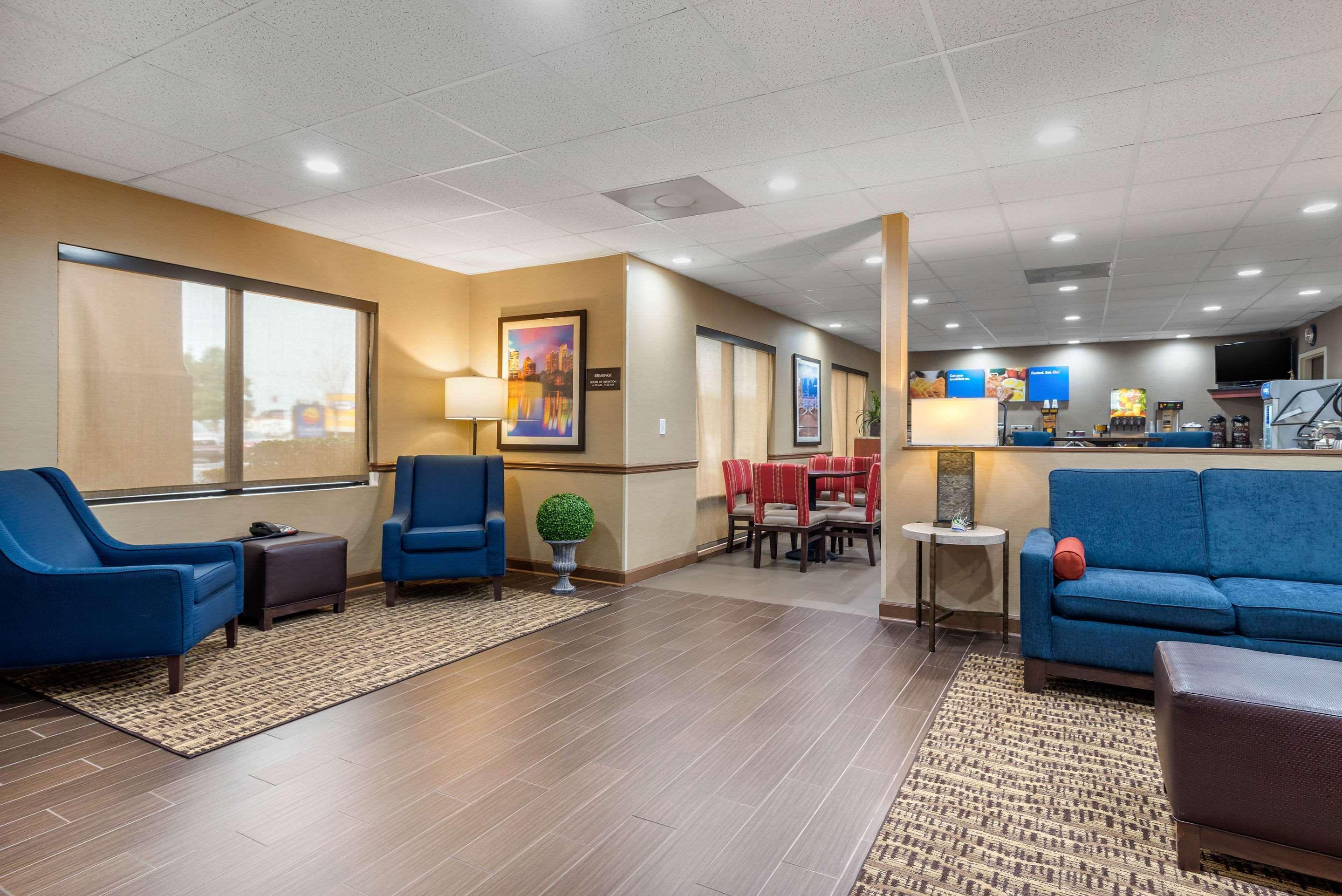 נורקרוס Comfort Inn & Suites Peachtree Corners מראה חיצוני תמונה