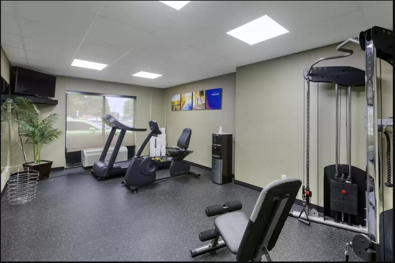 נורקרוס Comfort Inn & Suites Peachtree Corners מראה חיצוני תמונה