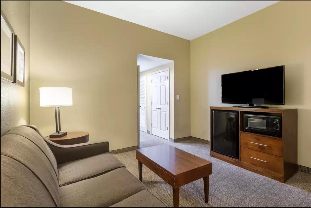 נורקרוס Comfort Inn & Suites Peachtree Corners מראה חיצוני תמונה