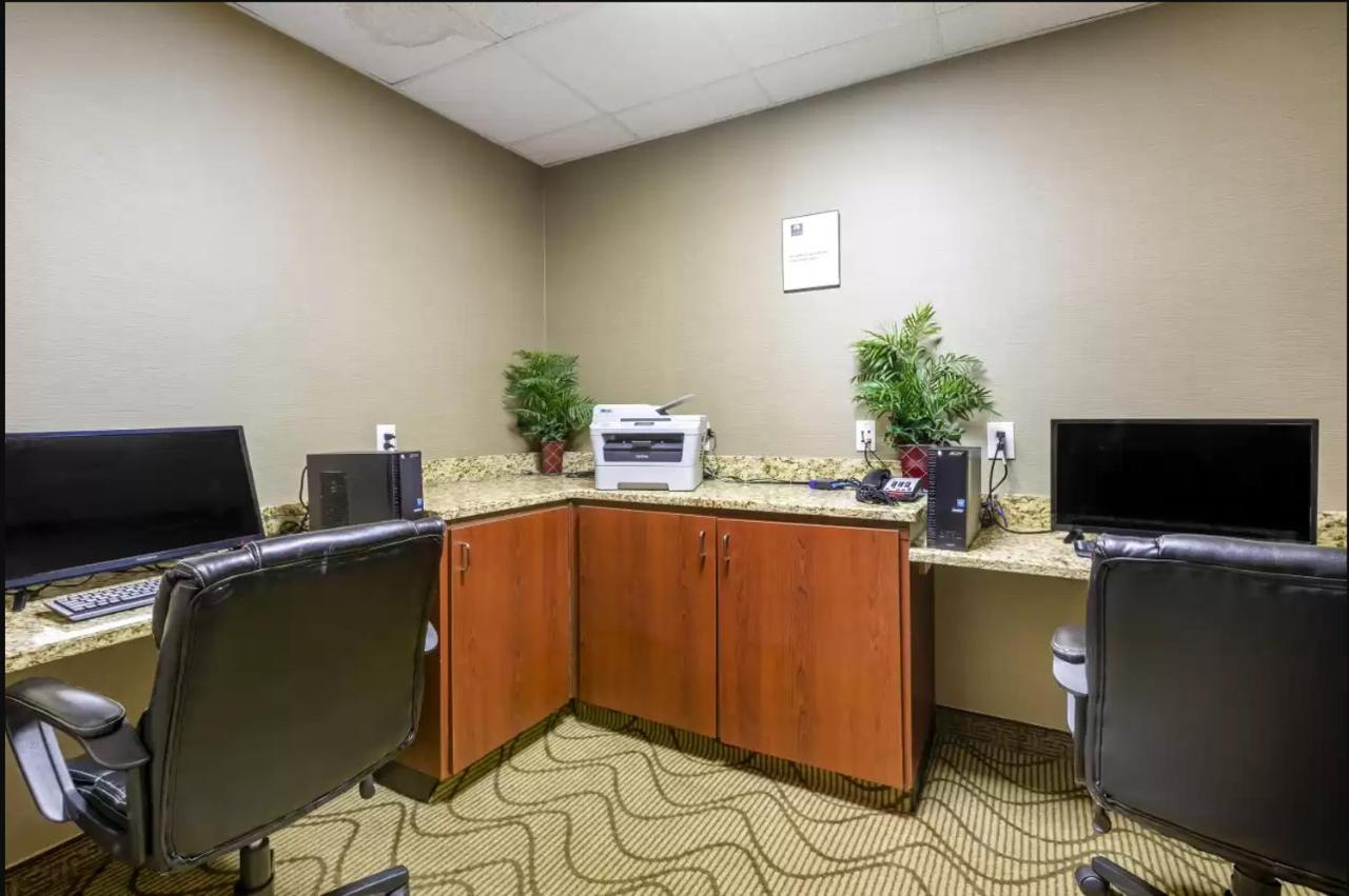 נורקרוס Comfort Inn & Suites Peachtree Corners מראה חיצוני תמונה